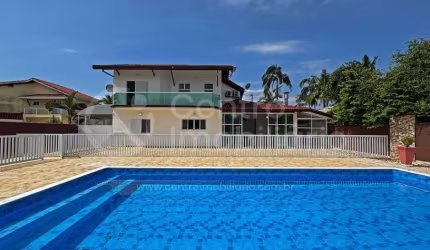 CASA à venda com piscina e 4 quartos em Peruíbe, no bairro Bougainvillee V