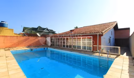 CASA à venda com piscina e 3 quartos em Peruíbe, no bairro Stella Maris