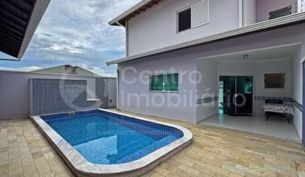 CASA à venda com piscina e 4 quartos em Peruíbe, no bairro Estancia Sao Jose
