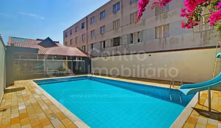 CASA à venda com piscina e 2 quartos em Peruíbe, no bairro Centro