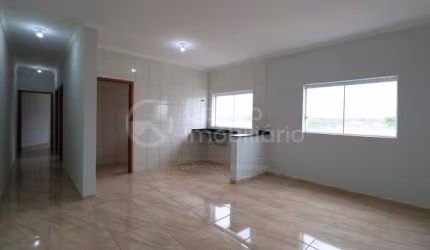 APARTAMENTO à venda com 2 quartos em Peruíbe, no bairro Centro