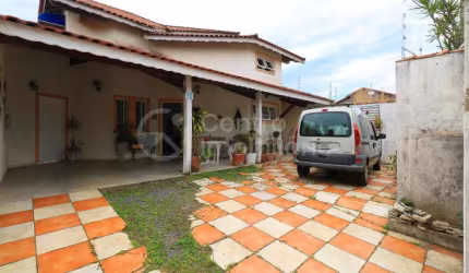 CASA à venda com 4 quartos em Peruíbe, no bairro Maria H Novaes