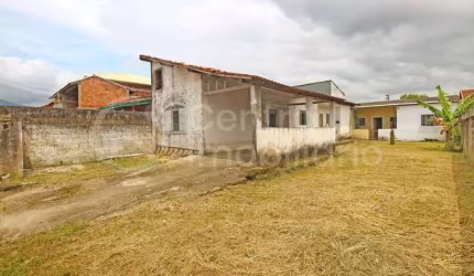 CASA à venda com 1 quartos em Peruíbe, no bairro Parque D Aville