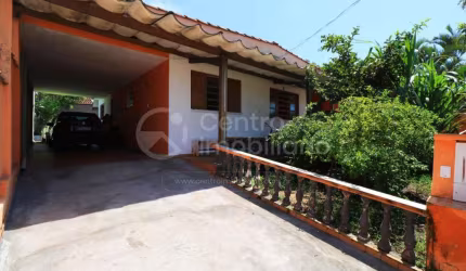 CASA à venda com 3 quartos em Peruíbe, no bairro Jardim Ribamar