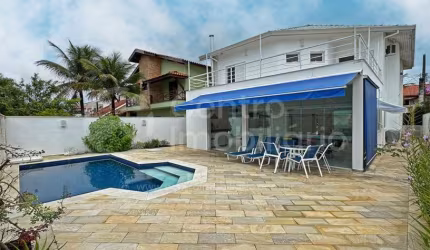 CASA à venda com piscina e 5 quartos em Peruíbe, no bairro Bougainvillee III