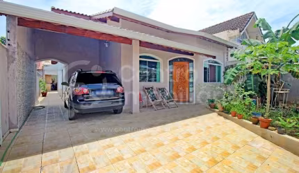 CASA à venda com 3 quartos em Peruíbe, no bairro Jardim Três Marias