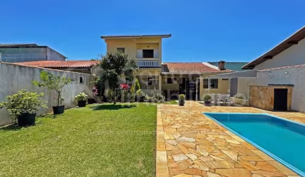 CASA à venda com piscina e 4 quartos em Peruíbe, no bairro Balneario Florida