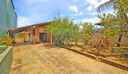 CASA à venda com 2 quartos em Peruíbe, no bairro Balneario Arpoador