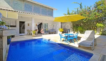 CASA à venda com piscina e 3 quartos em Peruíbe, no bairro Jardim Beira Mar