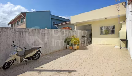 CASA à venda com 2 quartos em Peruíbe, no bairro Stella Maris