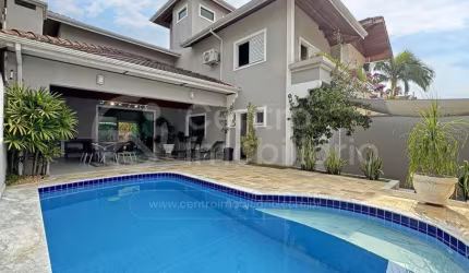 CASA à venda com piscina e 4 quartos em Peruíbe, no bairro Jardim Imperador
