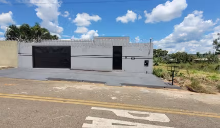 Casa com 03 Quartos para venda no Turista 2 em Caldas Novas-GO