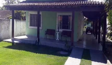 Casa para Venda em Saquarema, Gravatá, 5 dormitórios, 4 suítes, 2 banheiros, 2 vagas