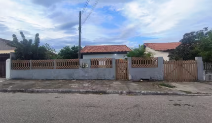 Casa para Venda em Saquarema, Gravatá, 3 dormitórios, 1 suíte, 2 banheiros, 2 vagas