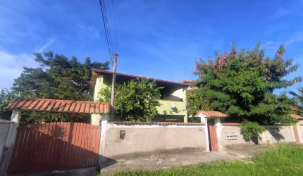 Casa para Venda em Saquarema, Boqueirão, 5 dormitórios, 1 suíte, 2 banheiros, 2 vagas
