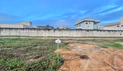 Lote em Condomínio Vila do Alto - Aceitamos Carro como parte do pagamento
