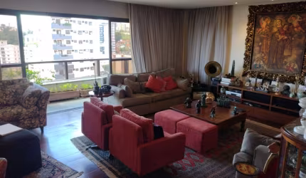 Apartamento a venda na Aclimação com 206 metros com 4 dormitórios