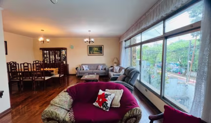 Casa Assobradada  a venda no bairro de Indianopolis com 486 metros