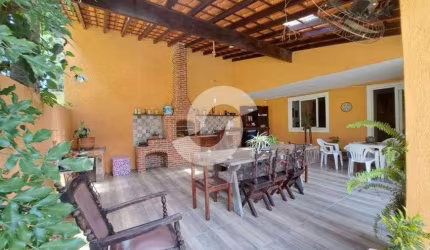 Apartamento para venda tem 320 metros quadrados com 4 quartos em Itaipu - Niterói - RJ