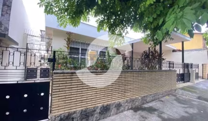 Casa de 173 m² na Rua Professor Oscar Prezewodowiski, 23 - Icaraí - Niterói - RJ, à venda por R$ 900