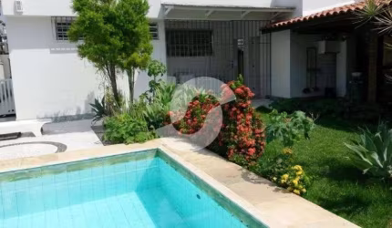 Casa para venda com 360 metros quadrados com 3 quartos em São Francisco - Niterói - RJ