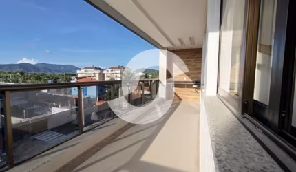 Apartamento com 3 dormitórios à venda, 109 m² por R$ 930.000,00 - Itacoatiara - Niterói/RJ