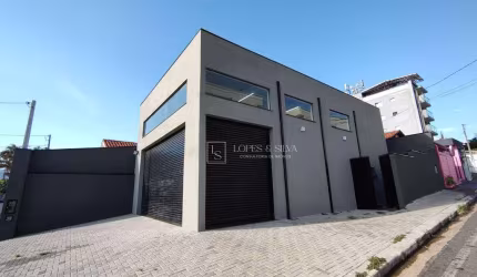 Galpão 130m² para ALUGAR, localizado no Jd. Alvinópolis, Atibaia, SP