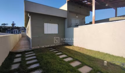 Casa com 2 dormitórios à venda, 52 m² por R$ 319.000,00 - Vila Santa Helena - Atibaia/SP