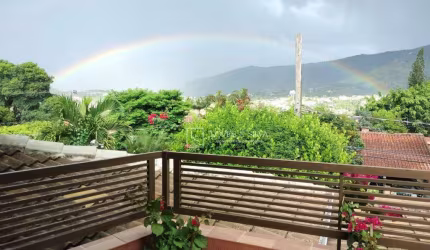Casa com 4 Dormitórios, sendo 2 Suítes à Venda no Bairro Vila Petrópolis, Atibaia, SP
