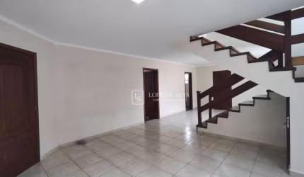 Sobrado para Locação com 3 Dormitórios, sendo 1 Suíte no Jardim dos Pinheiros, Atibaia, SP.