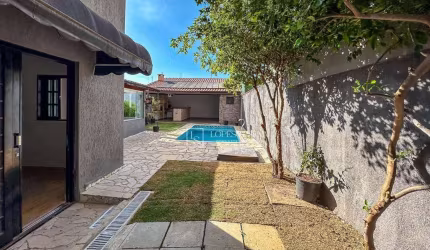 Casa com 3 dormitórios à venda, 239 m² por R$ 1.200.000,00 - Jardim Santa Bárbara - Atibaia/SP