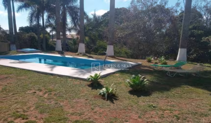 Chácara com 2 suítes   à venda, 3900 m² em bairro