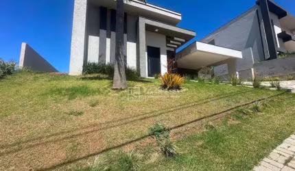 Casa térrea com 3 quartos  à venda, 240 m² por R$ 1.700.000 - Condomínio Shambala III - Atibaia/SP
