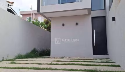 Casa com 3 dormitórios à venda, 136 m² por R$ 740.000,00 - Jardim Maristela - Atibaia/SP