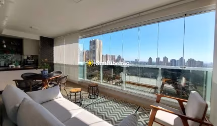 Apartamento a venda no Edifício Van Der Rohe. Bairro Jardim Botânico.