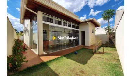 Sobrado a venda no condomínio Terras de Siena. Bairro Vila do Golf.