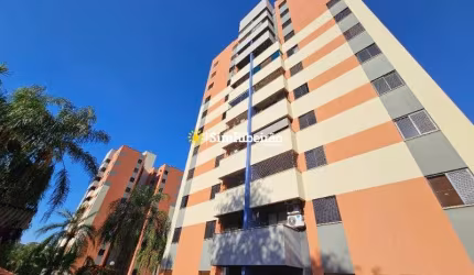 Apartamento a venda no Edifício Monte Carlo. Bairro Jardim Botânico.