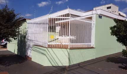 Casa a venda no Bairro Vila Seixas.