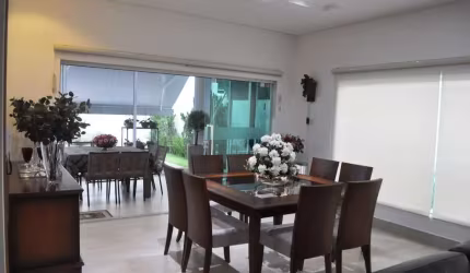 Casa Condomínio fechado 4 suítes 1 master com Closet Bairro Morada da Colina