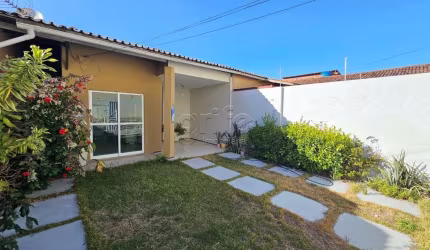 Casa com 3 quartos à venda na Olímpio de Noronha, 469, Mondubim, Fortaleza por R$ 265.000