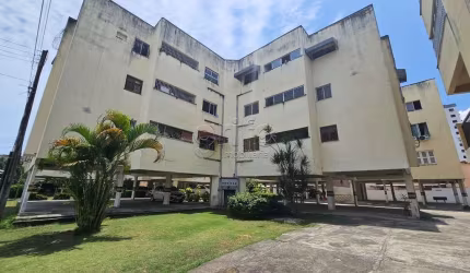 Apartamento com 4 quartos à venda na Francois Teles de Menezes, 50, Fátima, Fortaleza por R$ 245.000