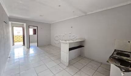 Apartamento com 2 quartos para alugar na Antônio Jacó, 420, Conjunto Esperança, Fortaleza por R$ 650