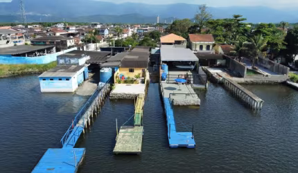 Vende-Se Náutica na Ilha Caraguata Cubatão!