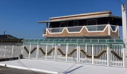 Casa com 2 Dormitórios em Praia Grande!