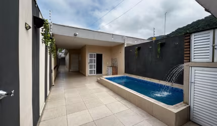 Casa Com Piscina a venda em Praia Grande!OPORTUNIDADE
