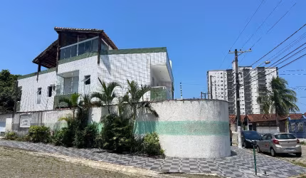 Linda Casa/Sobrado Individual a venda em Praia Grande!OPORTUNIDADE