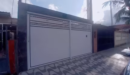 Casa individual a  venda  em Praia Grande