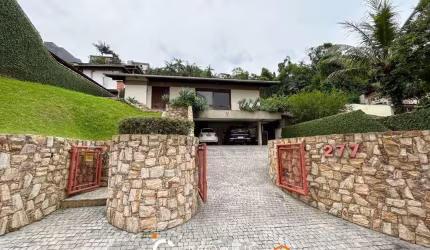 Casa com amplo terreno, 400 m² por R$ 999.000 - Vila Nova - Blumenau/SC