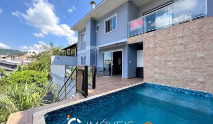 Casa com 4 dormitórios sendo 1 suíte  à venda, 311 m² por R$ 1.200.000 - Velha Central - Blumenau/SC