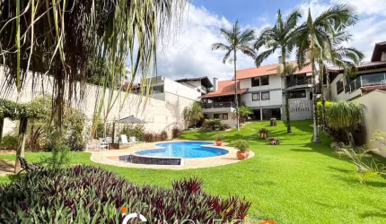Casa com 3 dormitórios sendo 1 suíte, à venda, 450 m² por R$ 2.950.000 - Vila Nova - Blumenau/SC